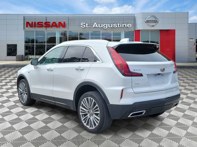 Used 2024 Cadillac XT4 Premium Luxury AWD/4WD image 4
