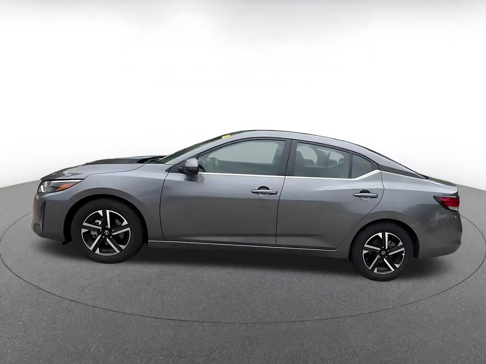 Used 2025 Nissan Sentra SV FWD image 8