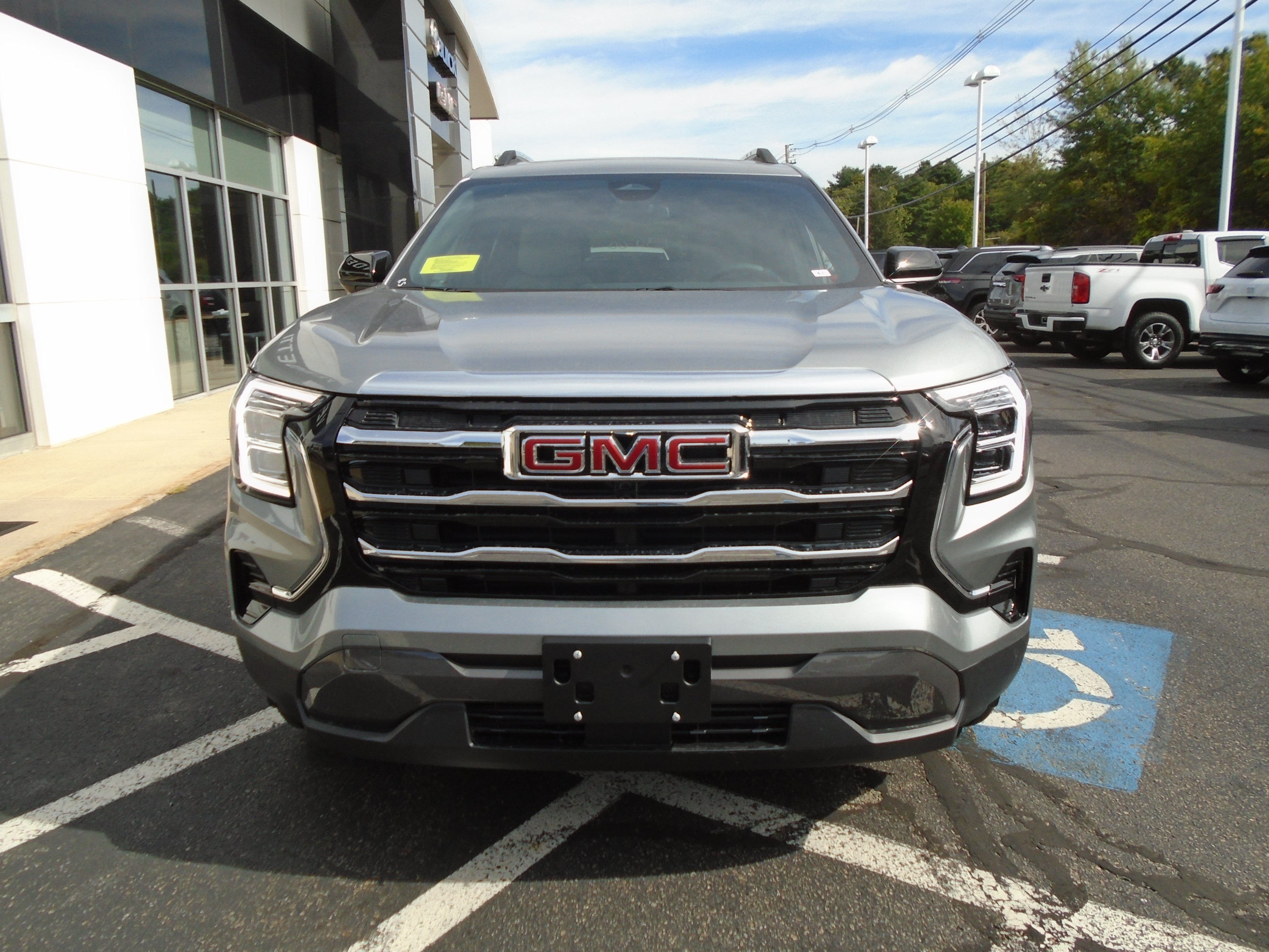 New 2027 GMC Terrain Elevation w/ Elevation Premium Package AWD/4WD image 2