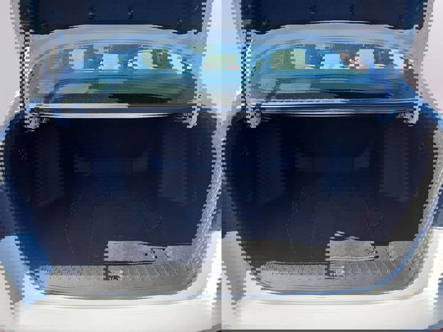 Certified 2025 Honda Accord SE image 30