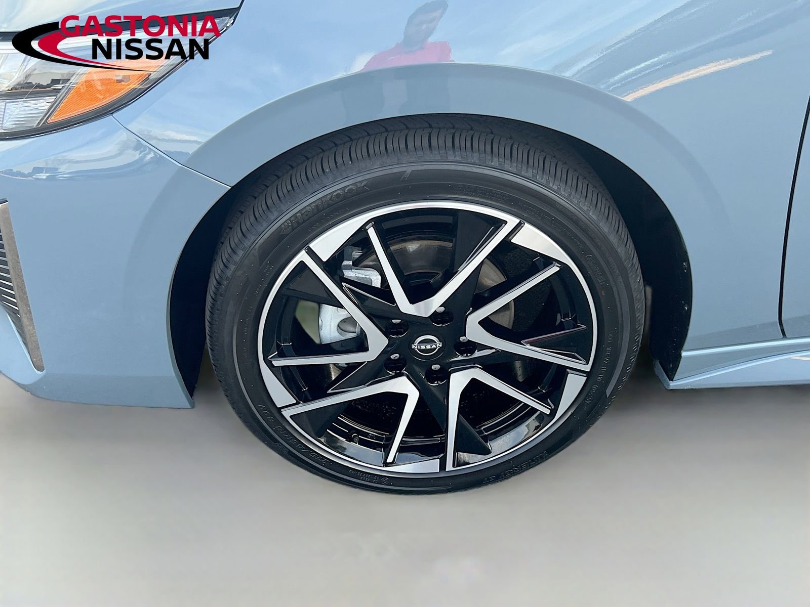 Used 2025 Nissan Sentra SR w/ SR Premium Package image 39