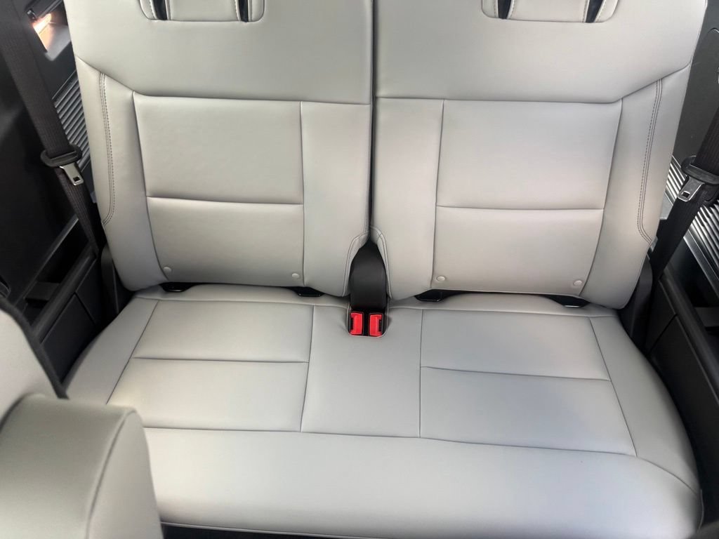 New 2026 Ford Explorer Active w/ Active Comfort Package AWD/4WD image 38