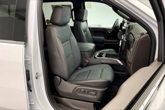 Used 2023 GMC Sierra 2500 Denali w/ Denali Ultimate Package image 6