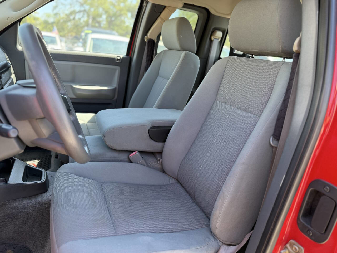 Used 2005 Dodge Dakota ST RWD image 12