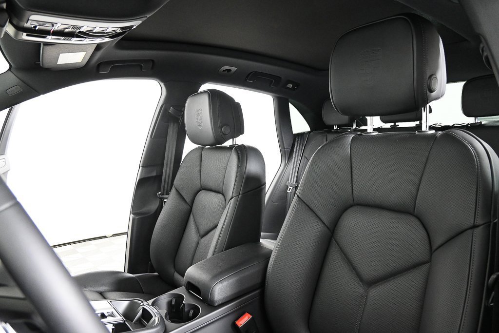 New 2026 Porsche Macan image 5
