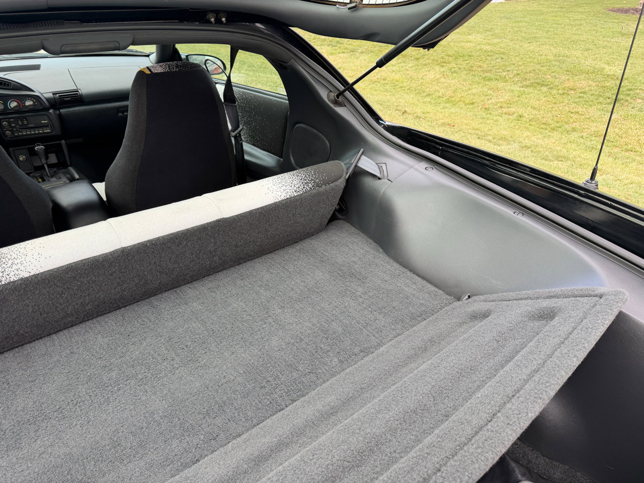 Used 1993 Chevrolet Camaro Z28 image 40