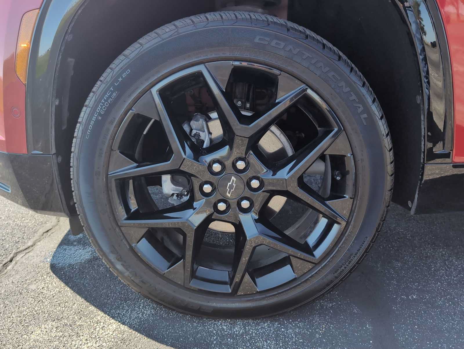Used 2025 Chevrolet Traverse RS w/ LPO, Floor Liner Package AWD/4WD image 34