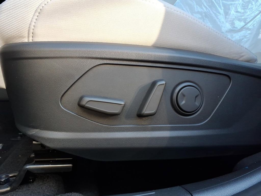 New 2026 Hyundai Tucson SEL image 17