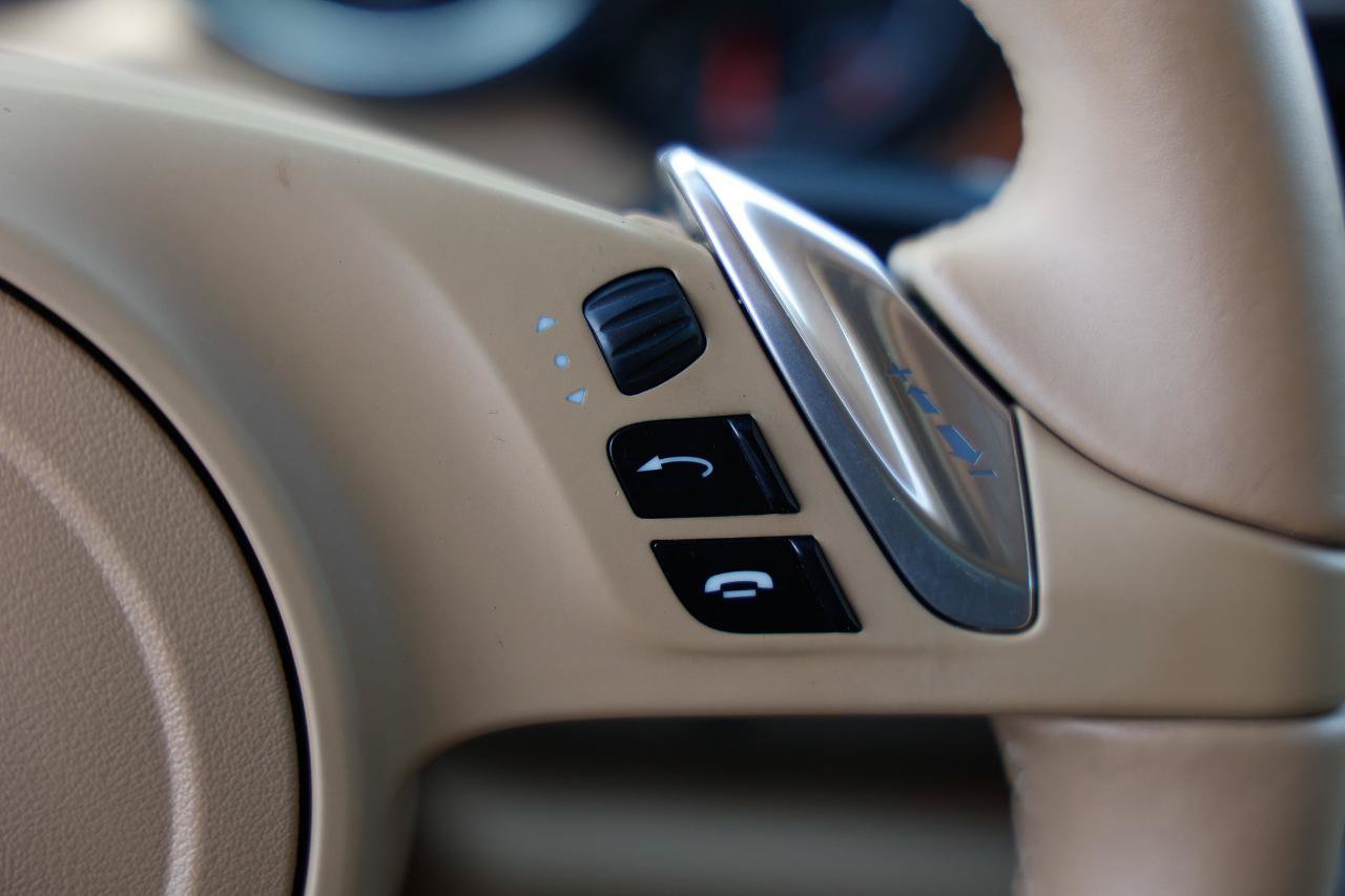 Used 2014 Porsche Panamera S RWD image 26
