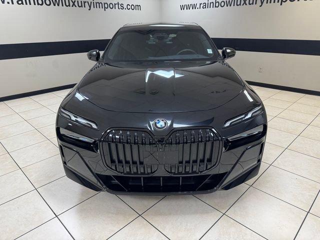 Used 2023 BMW 740i RWD image 2
