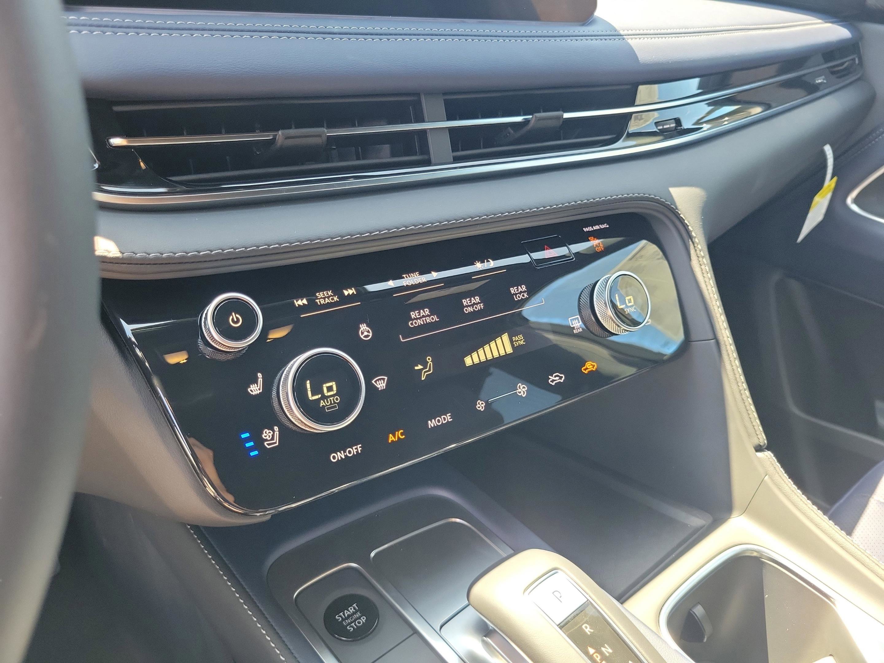 New 2026 INFINITI QX60 Sport w/ Dark Cargo Package image 23