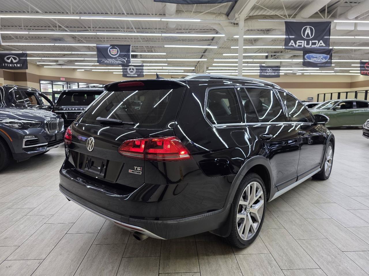 Used 2017 Volkswagen Golf Alltrack SEL AWD/4WD image 6