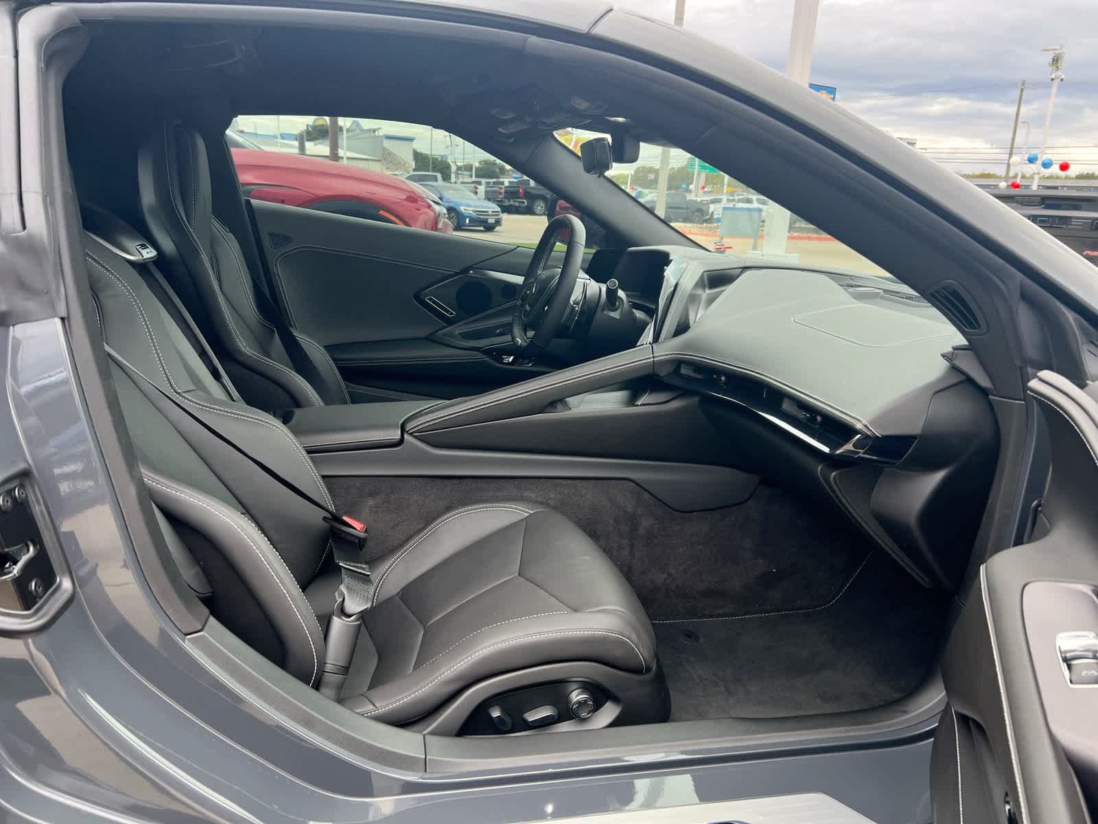 Used 2027 Chevrolet Corvette Z06 RWD image 27