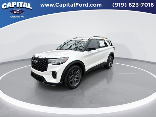 Certified 2025 Ford Explorer ST-Line w/ Premium Package image 4