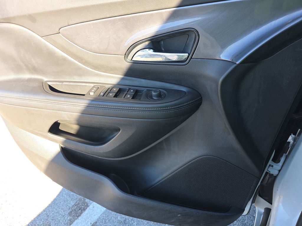 Used 2019 Buick Encore Preferred w/ Safety Package image 10