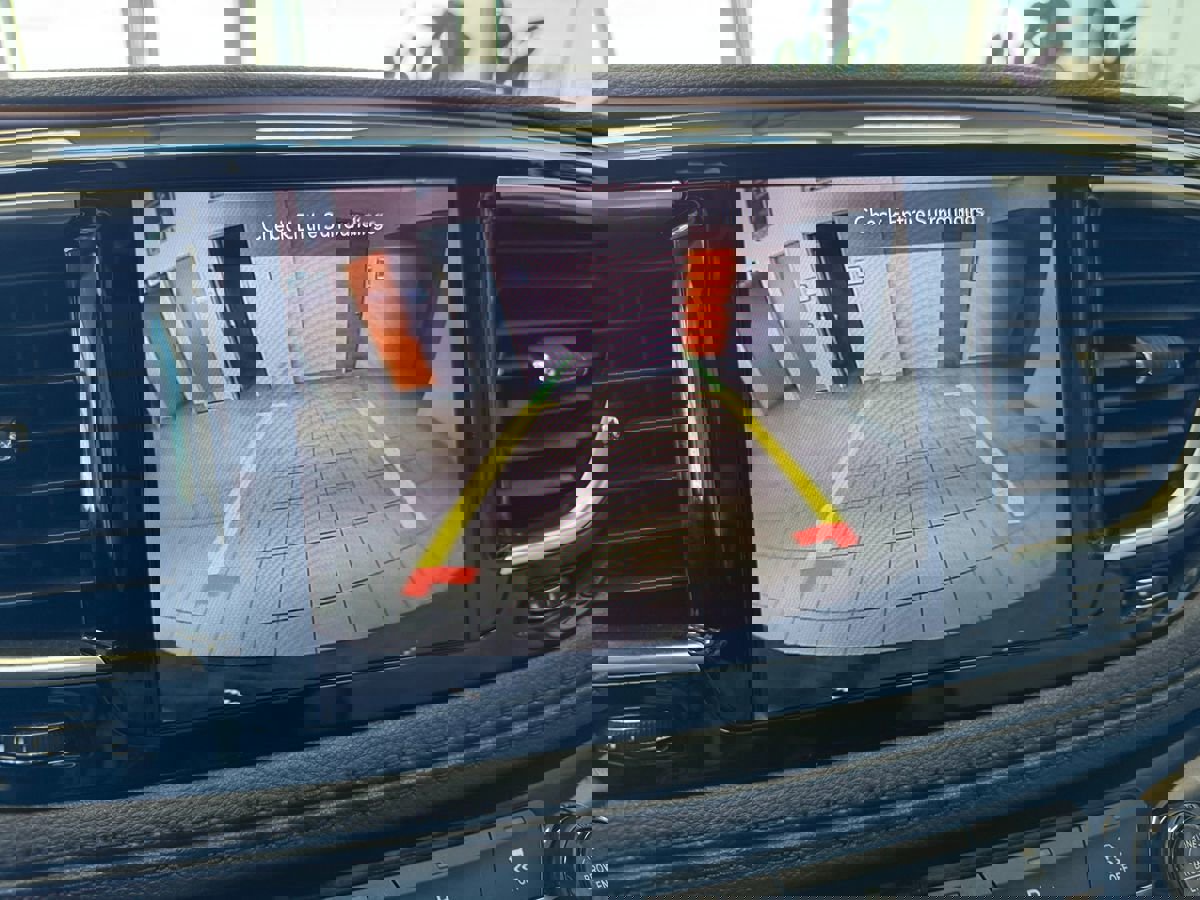 Used 2019 Chrysler Pacifica Limited image 28