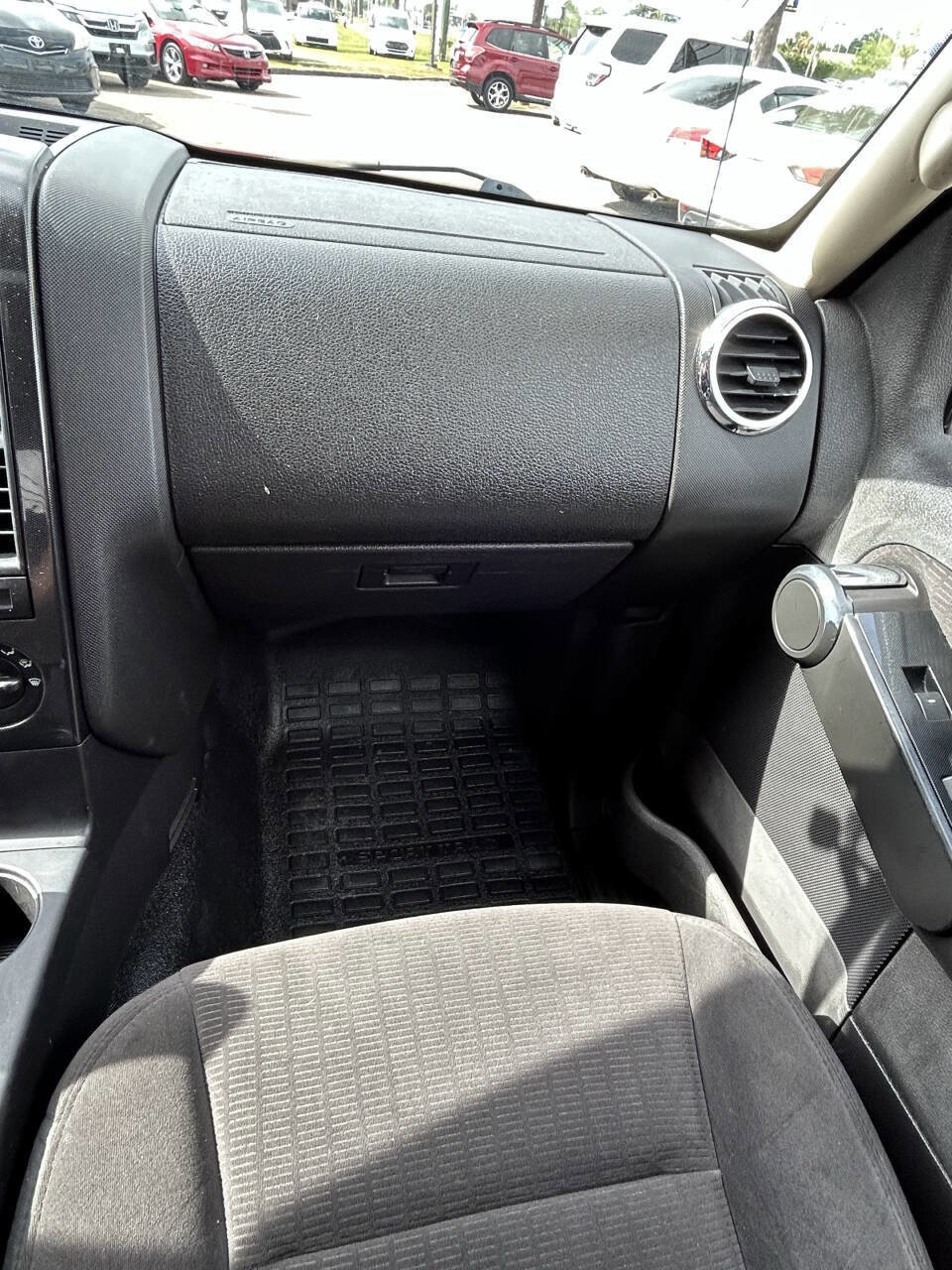 Used 2010 Ford Explorer Sport Trac XLT image 13