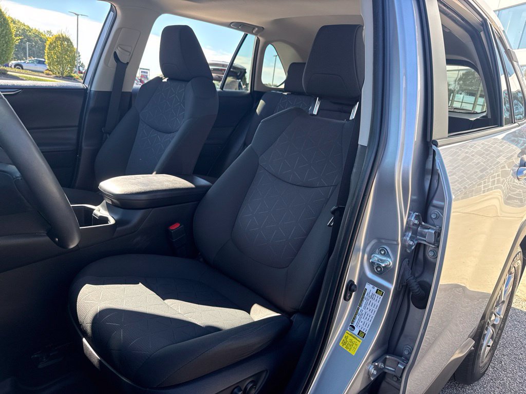 Used 2023 Toyota RAV4 XLE w/ Convenience Package AWD/4WD image 17
