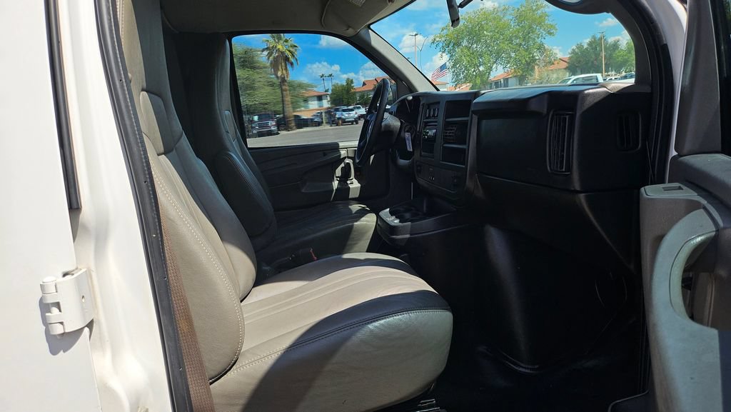 Used 2014 Chevrolet Express 1500 RWD image 17