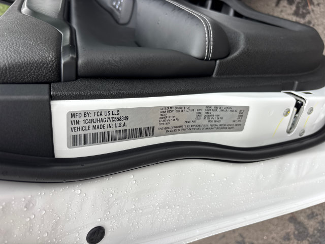 New 2027 Jeep Grand Cherokee Laredo X AWD/4WD image 34