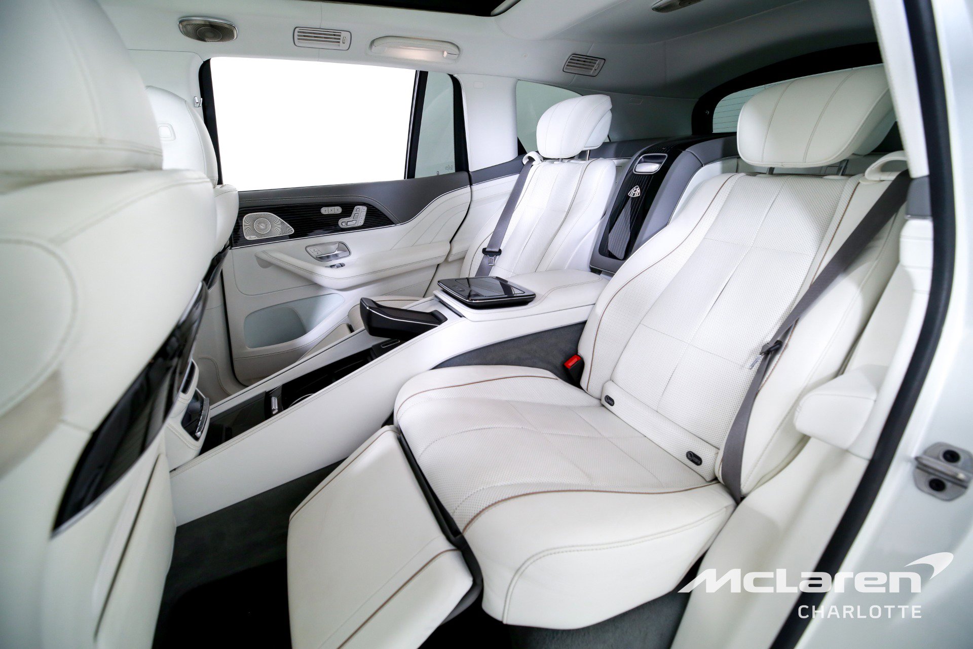 Used 2023 Mercedes-Benz Maybach GLS 600 4MATIC image 18