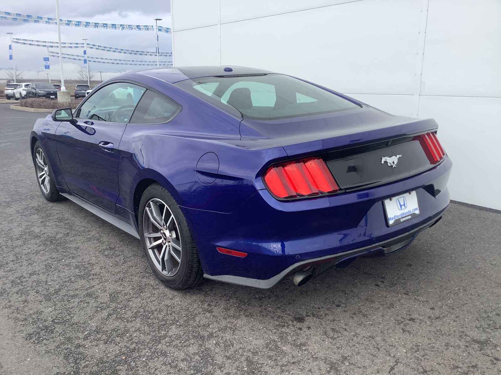 Used 2016 Ford Mustang Premium image 4