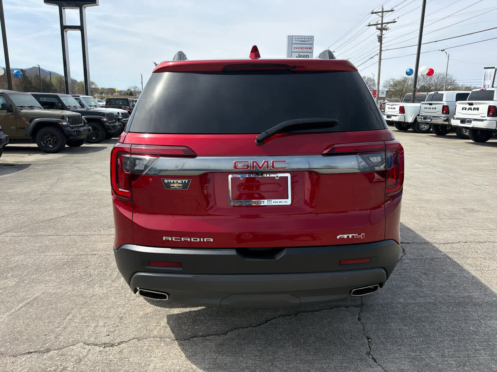Used 2023 GMC Acadia AT4 w/ Technology Package image 8