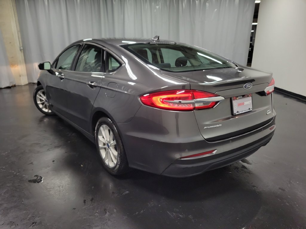 Used 2019 Ford Fusion SE FWD image 7