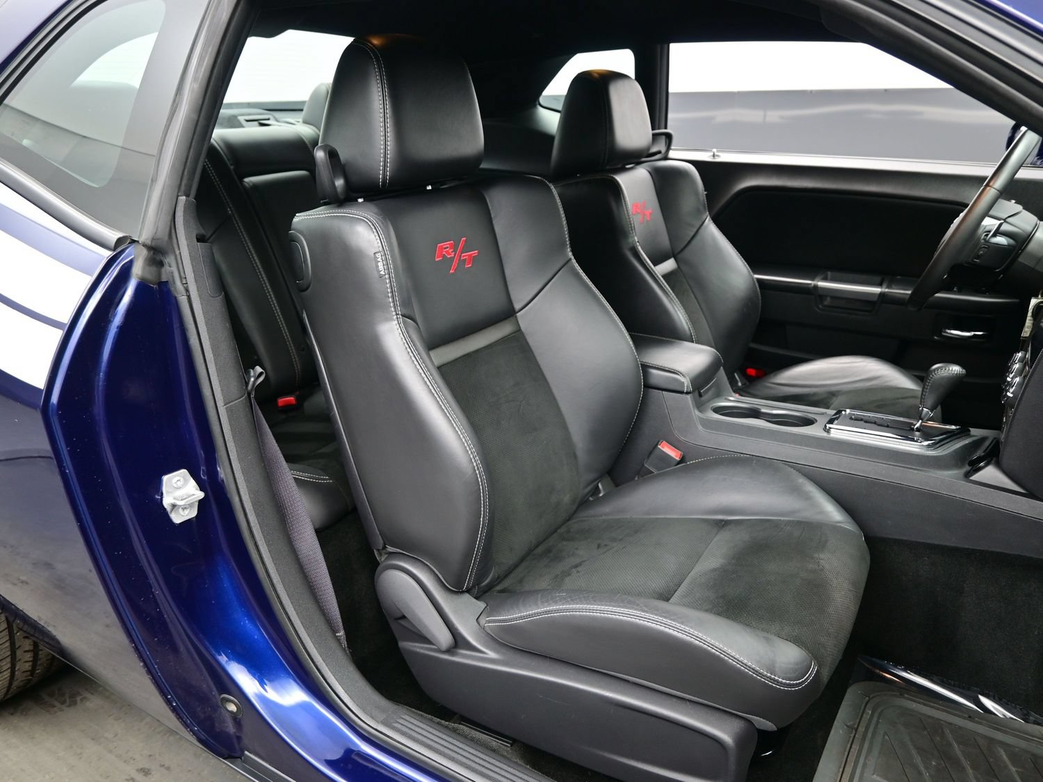 Used 2014 Dodge Challenger R/T RWD image 16