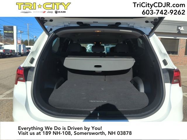 Used 2022 Hyundai Santa Fe SEL w/ Convenience Package image 29