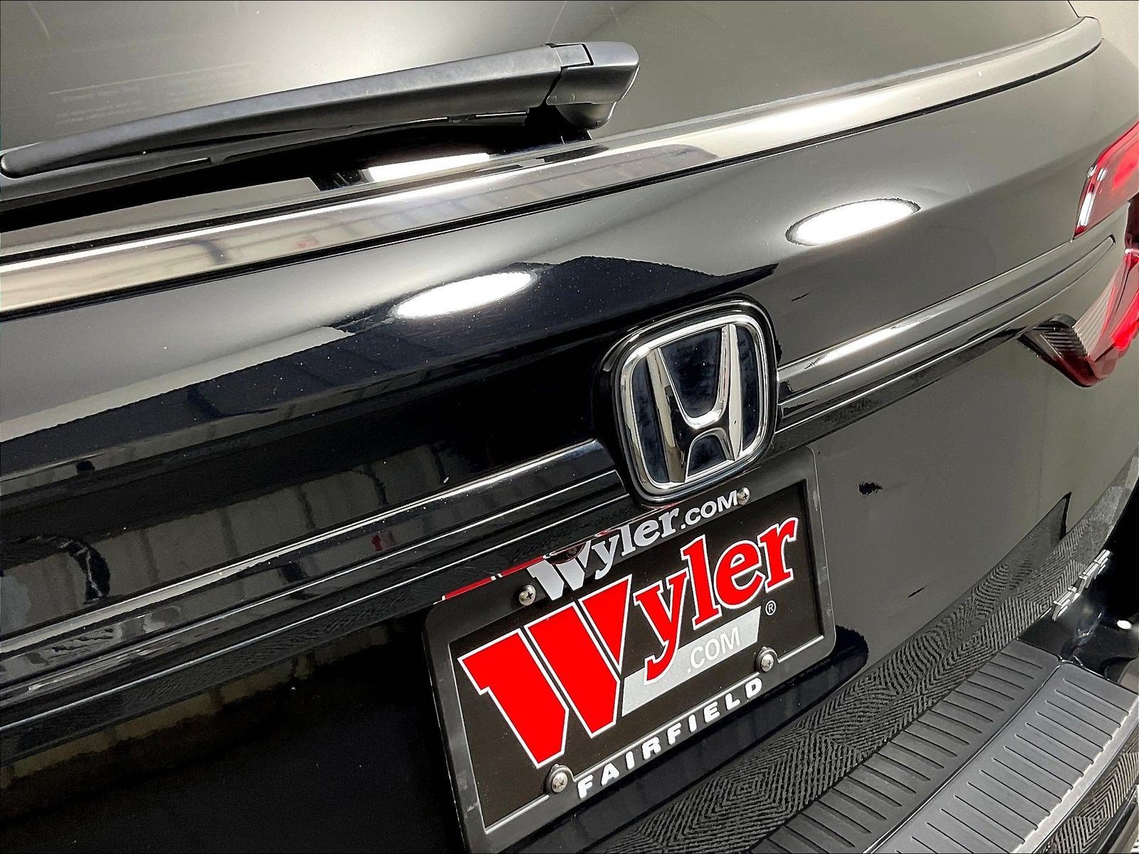 Used 2025 Honda Odyssey Elite image 24