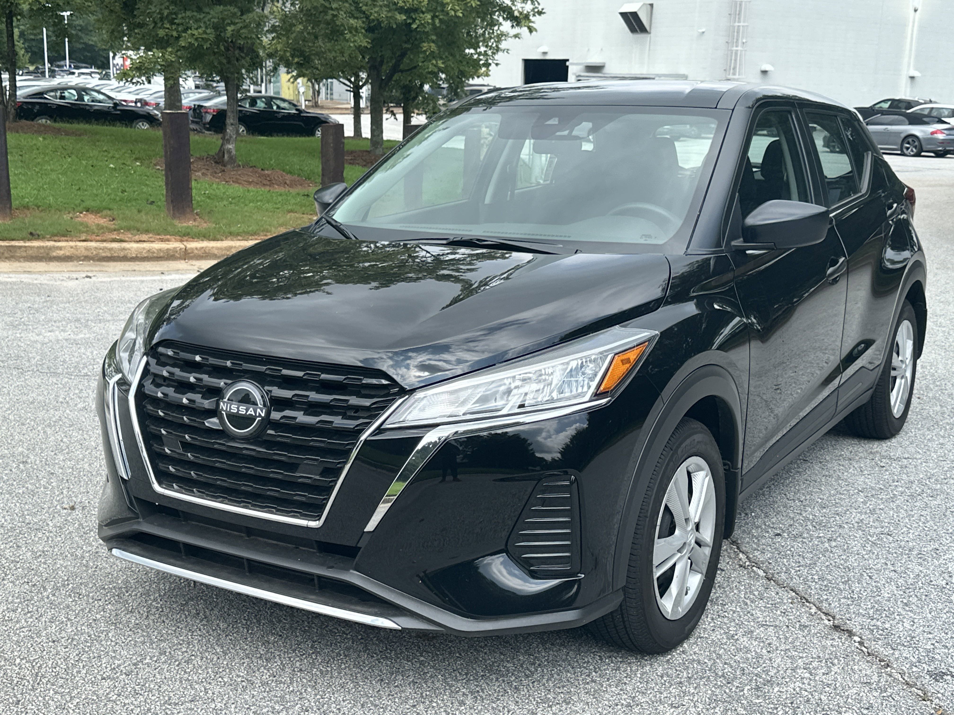 New 2024 Nissan Kicks S image 1