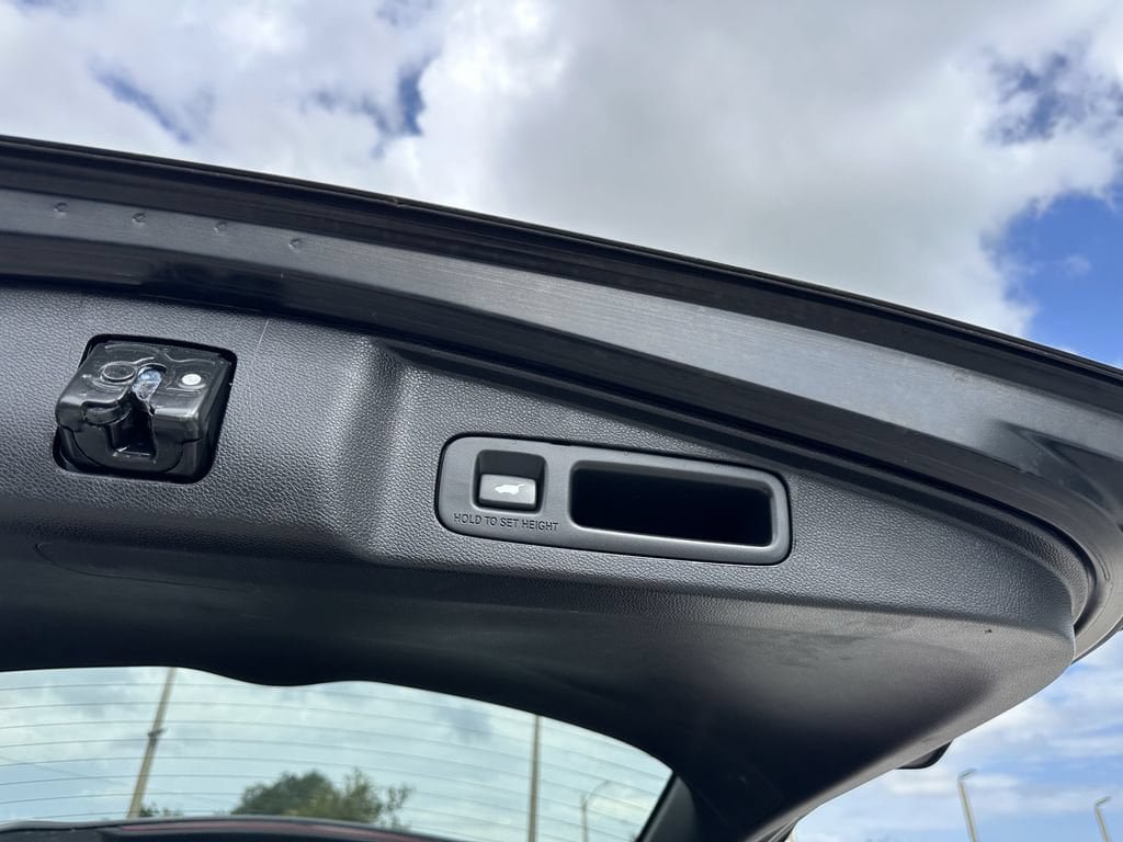 Used 2022 Honda CR-V EX-L image 12
