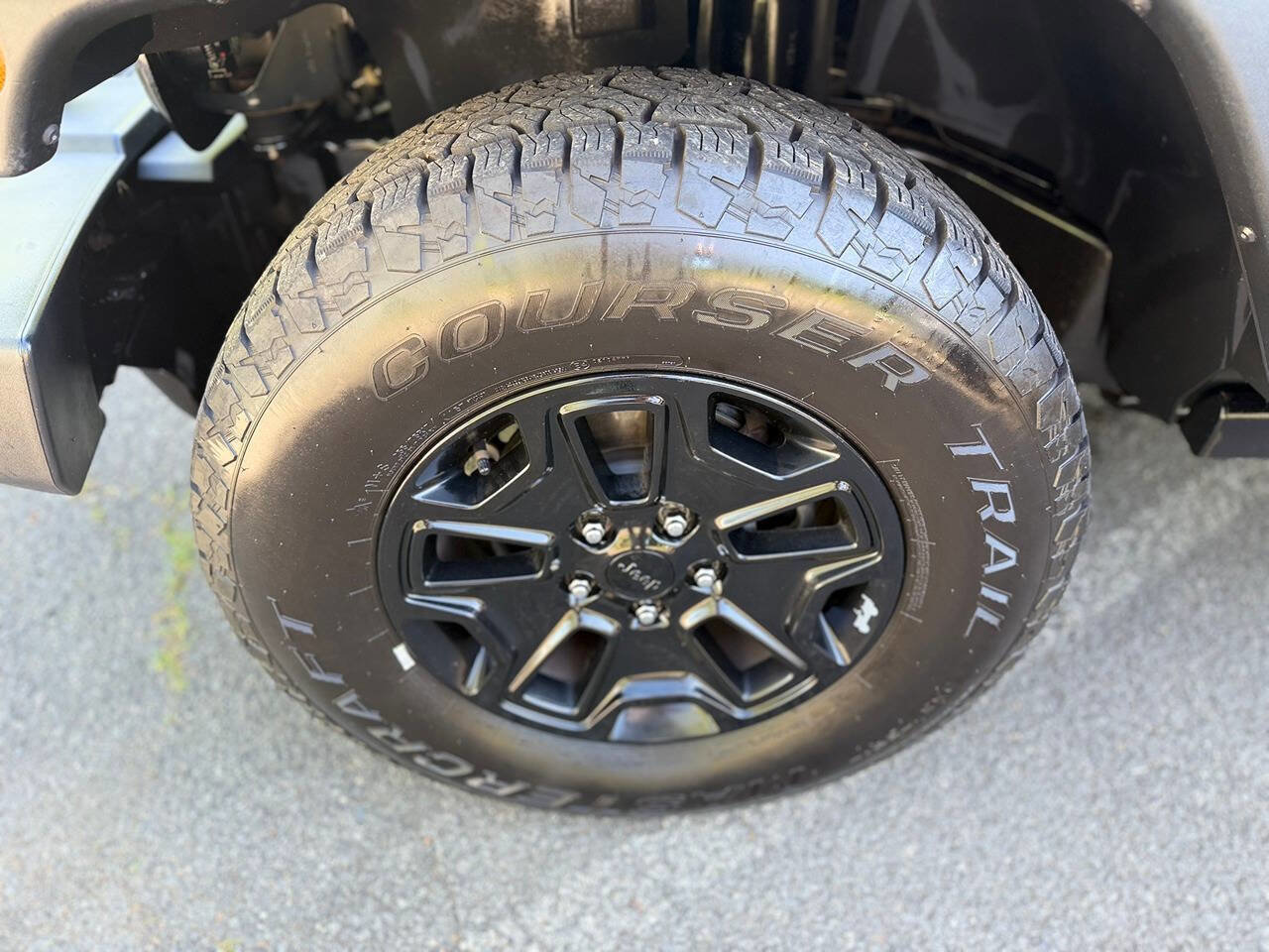 Used 2016 Jeep Wrangler Sport AWD/4WD image 12