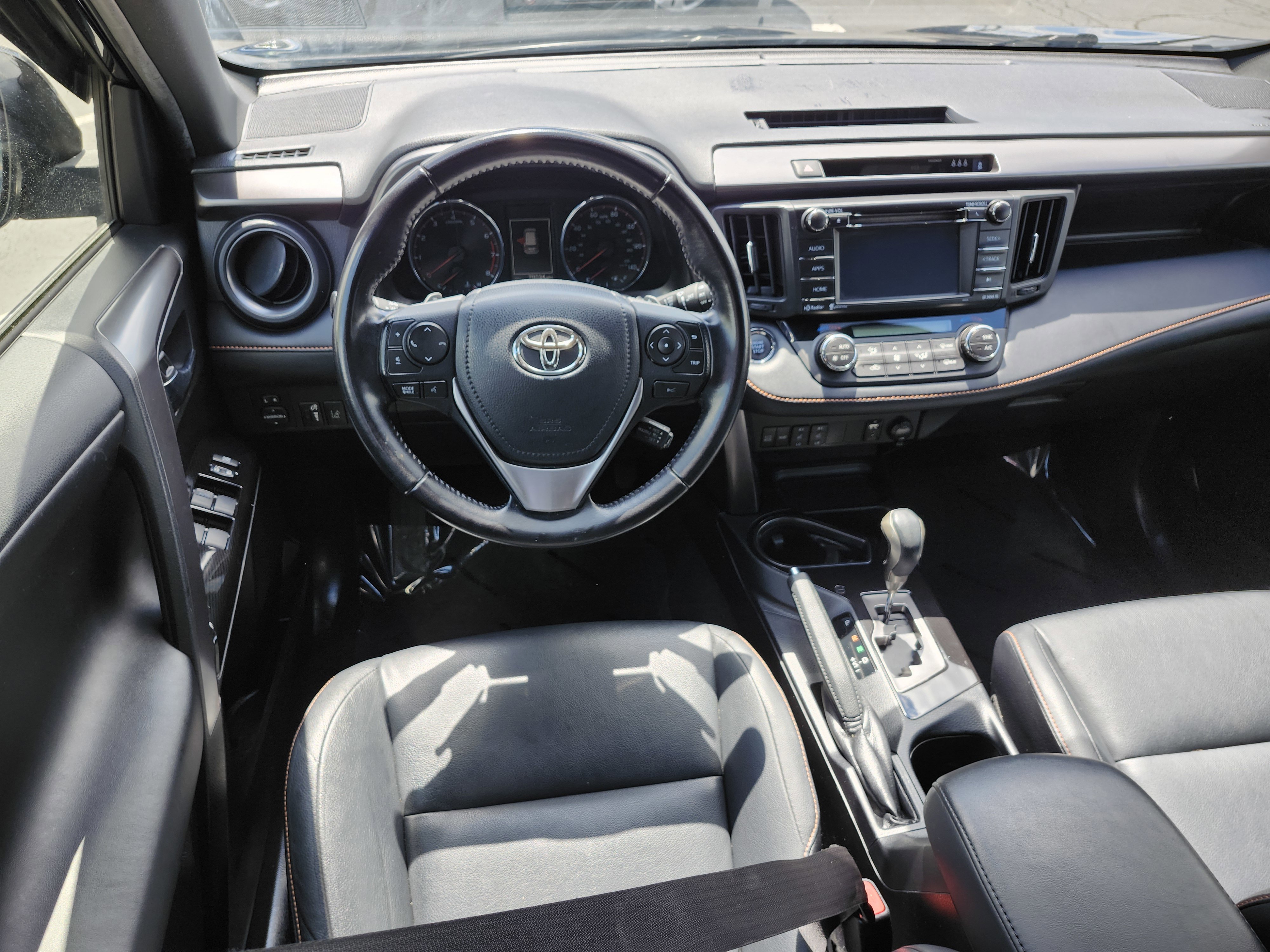 Used 2017 Toyota RAV4 SE FWD image 29