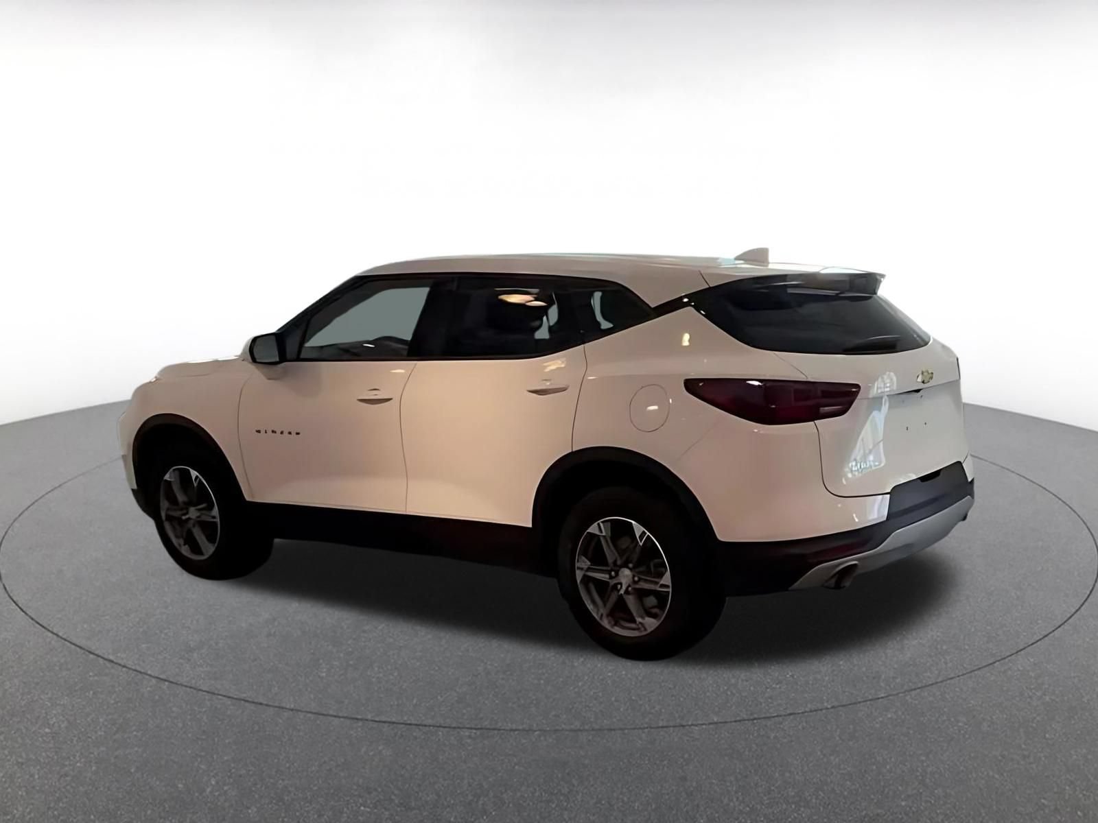Used 2025 Chevrolet Blazer LT FWD image 15
