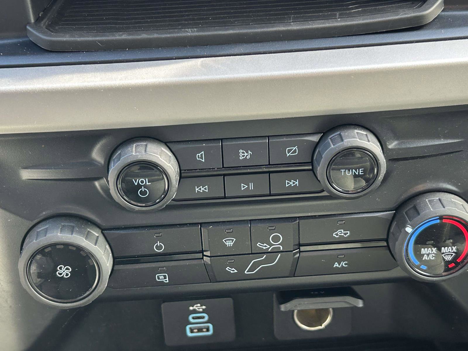 Used 2024 Ford F350 XLT image 26