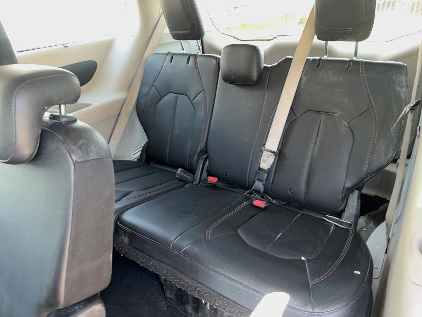 Used 2019 Chrysler Pacifica Touring-L FWD image 8