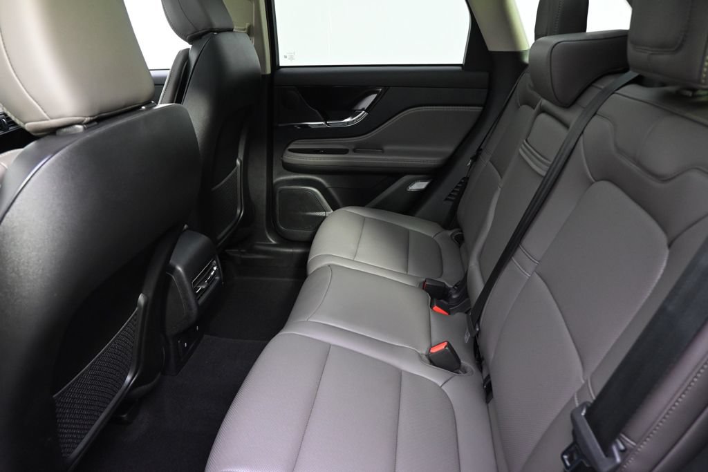 Used 2026 Lincoln Corsair Premiere AWD/4WD image 21