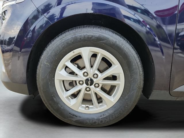 Used 2024 Kia Carnival LX FWD image 29