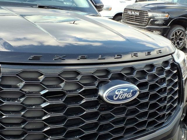 Used 2025 Ford Explorer ST-Line AWD/4WD image 33