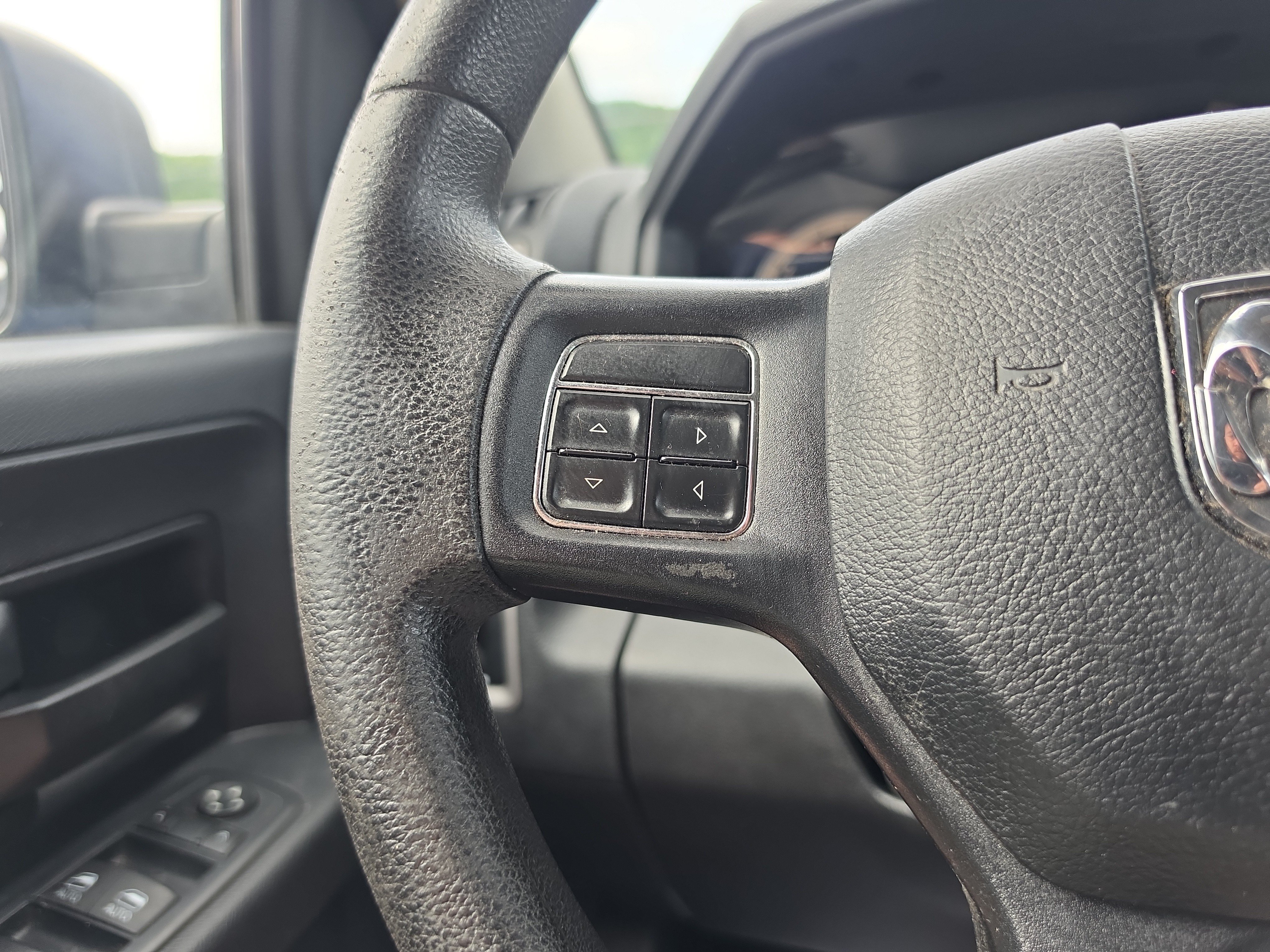 Used 2016 RAM 1500 Express AWD/4WD image 17