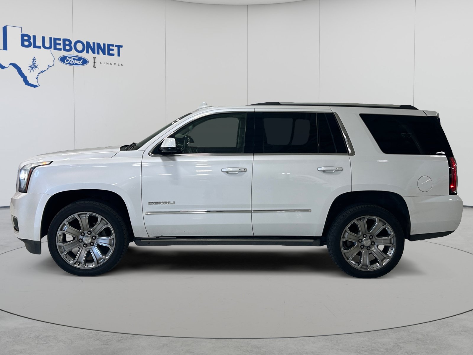 Used 2016 GMC Yukon Denali w/ Open Road Package AWD/4WD image 8