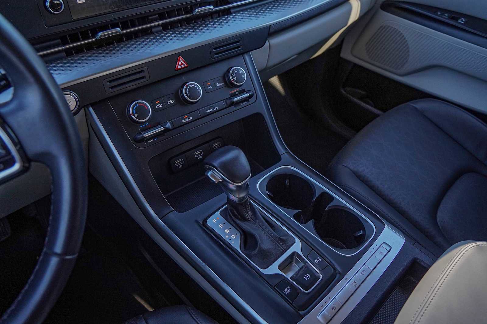 Certified 2024 Kia Carnival LX image 18