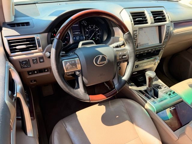 Used 2019 Lexus GX 460 Luxury AWD/4WD image 21