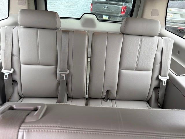 Used 2012 Chevrolet Suburban LT w/ Luxury Package AWD/4WD image 32