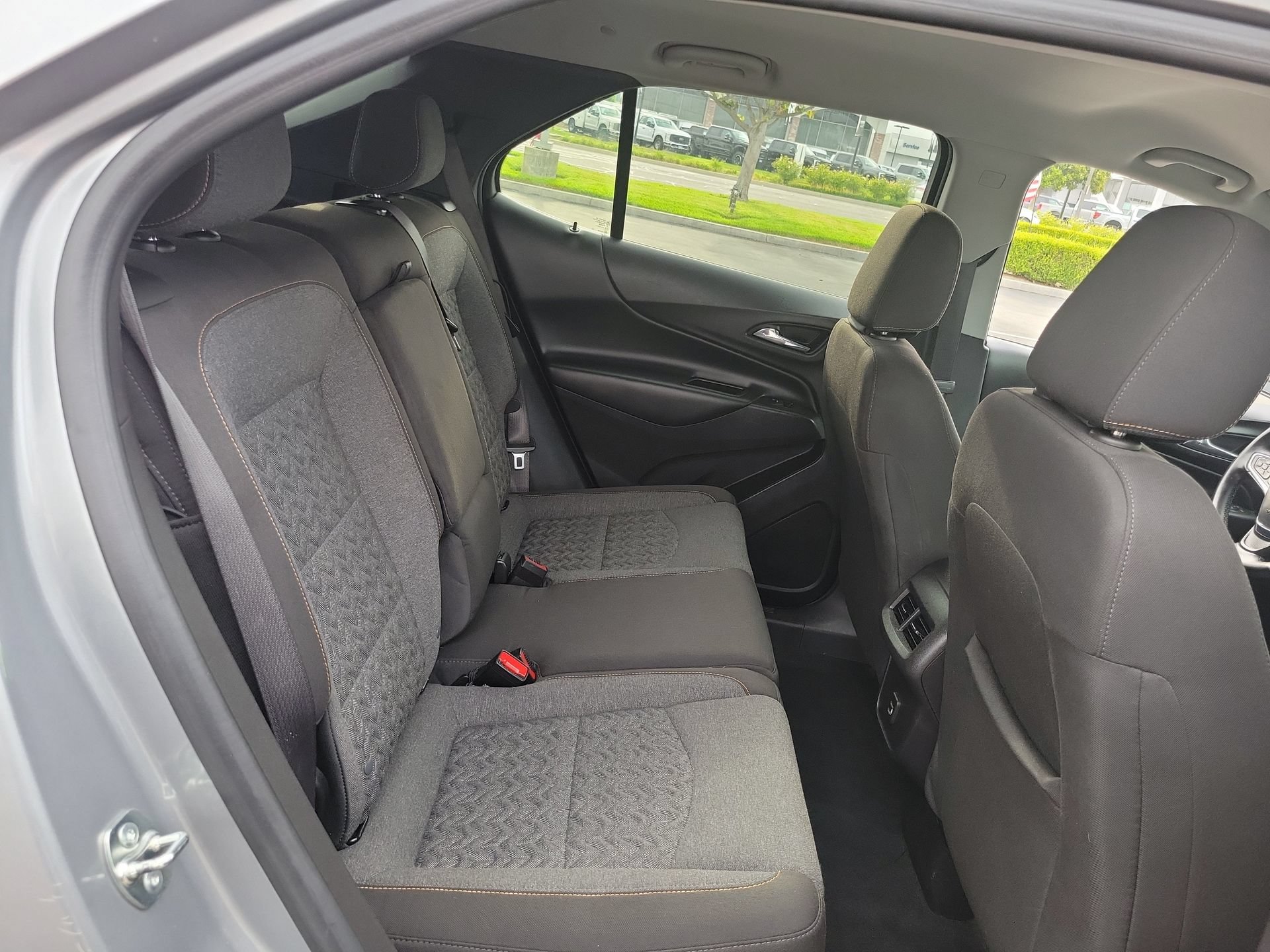 Used 2024 Chevrolet Equinox LT w/ Driver Convenience Package FWD image 21