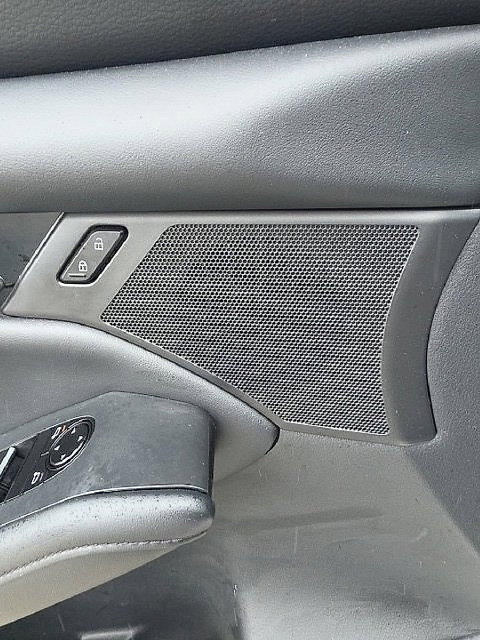 Certified 2023 MAZDA MAZDA3 s FWD image 8