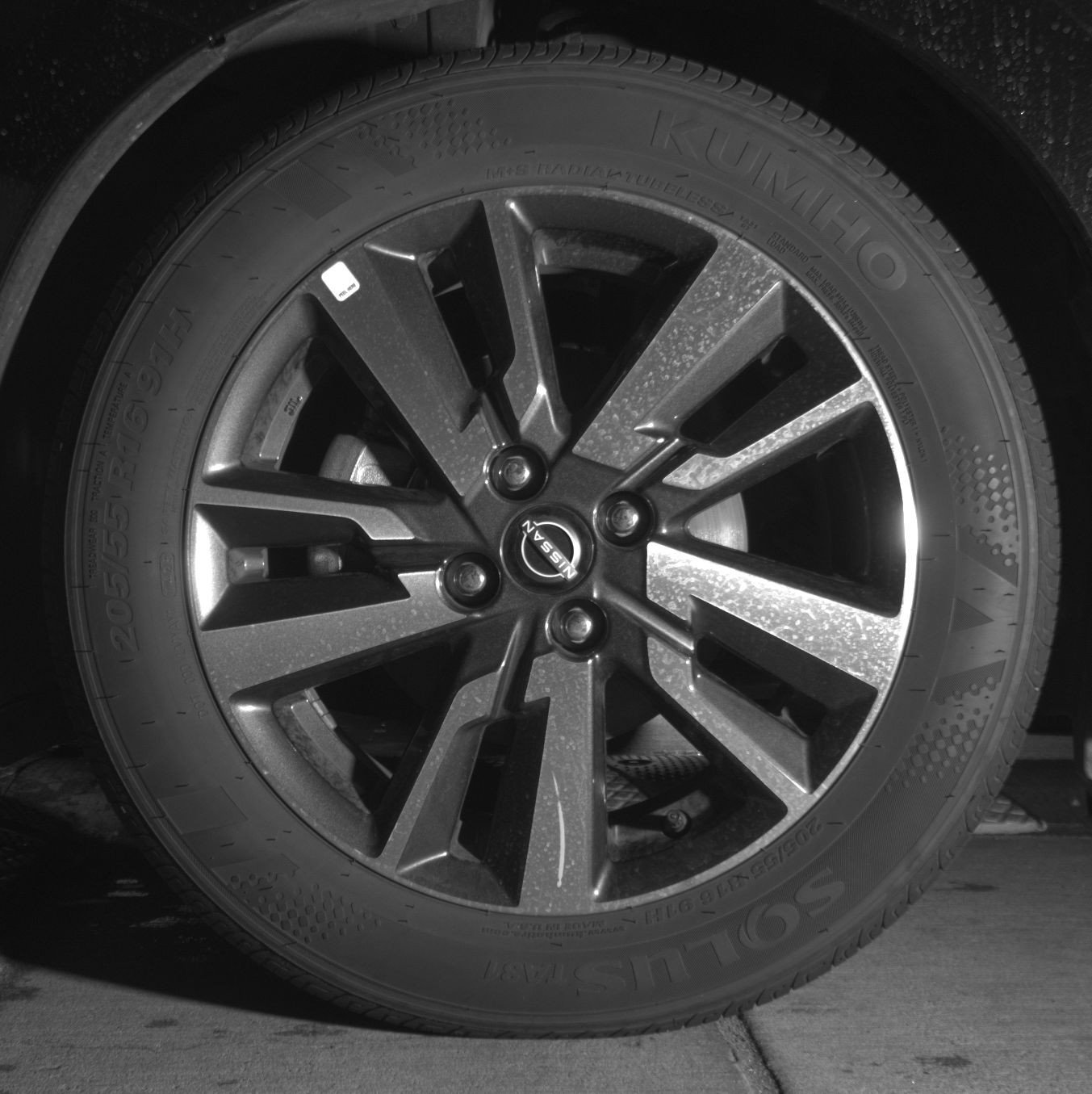 Used 2025 Nissan Versa SV FWD image 12