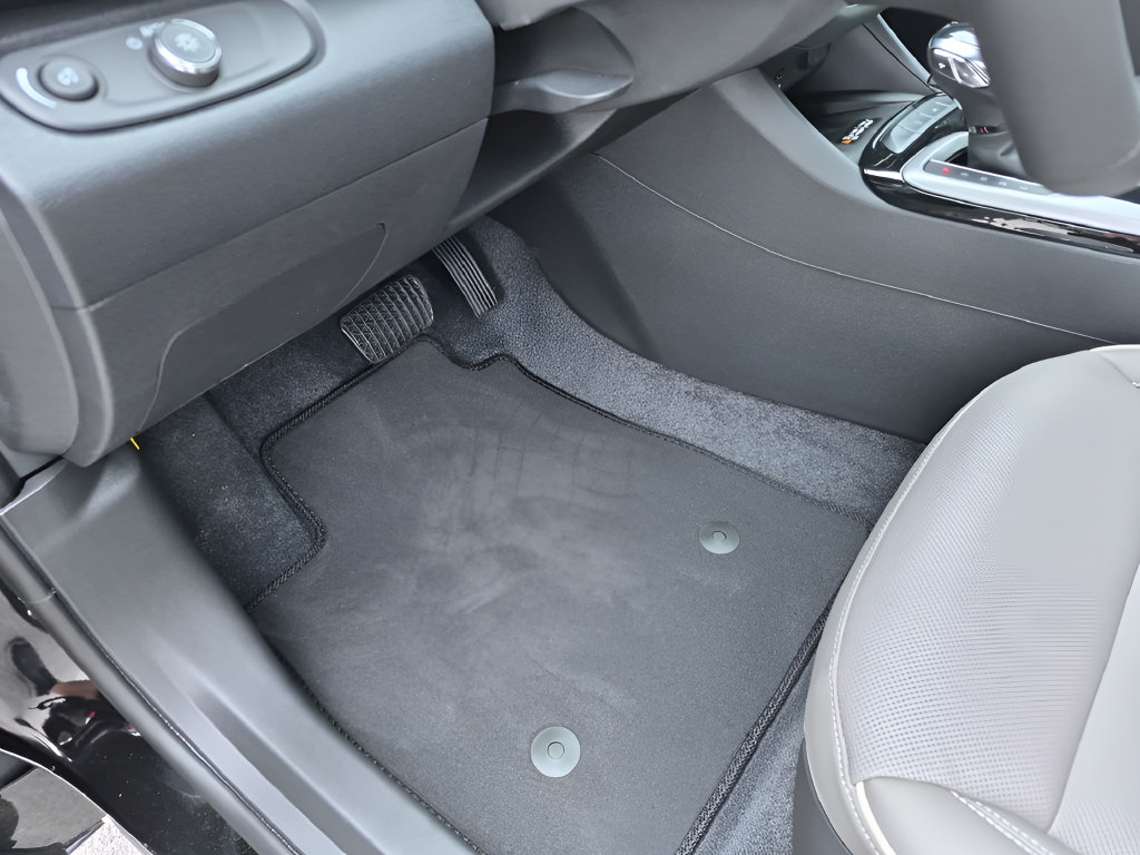 New 2026 Buick Envista Sport Touring FWD image 21